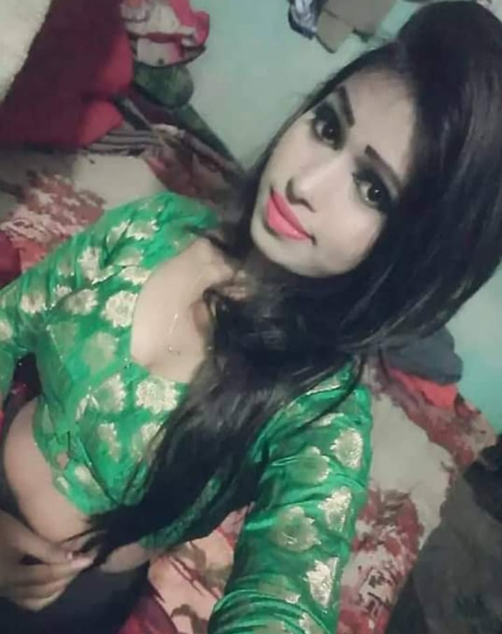 Bengali girl Desi nude pics