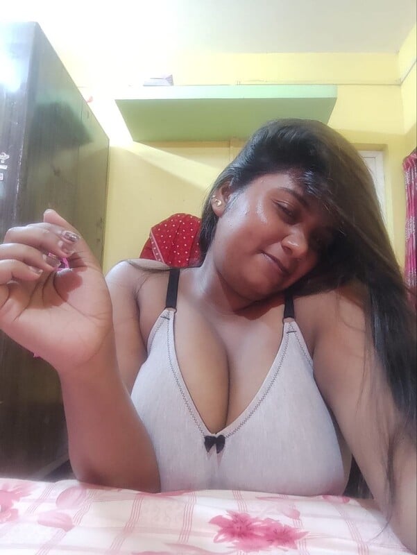 Bhabhi big melons for play for special person