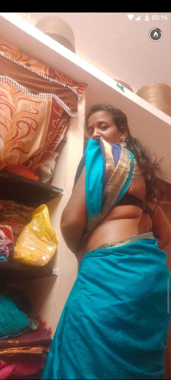 Telugu aunty nude boobs photos shared on WhatsApp