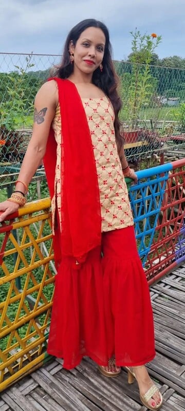 Gym trainer fucking hot bhabhi in hotel room