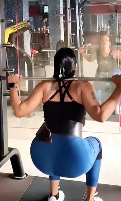 Gym trainer fucking hot bhabhi in hotel room