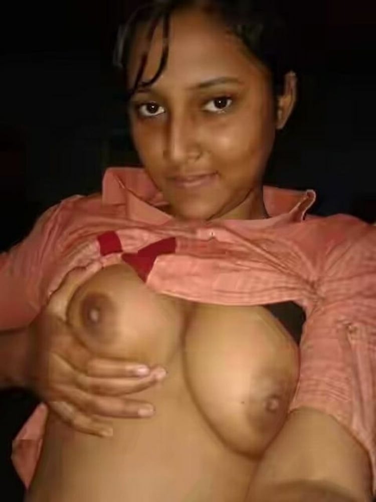 Unseen Desi village girl nude photos
