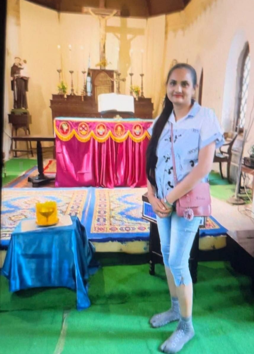 Maharashtrian bhabhi nude bath and fingering