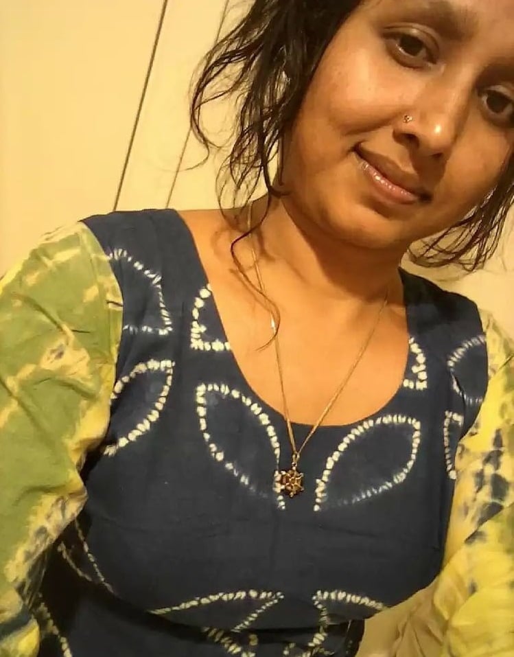 Sexy Bengali teen unseen nude photos