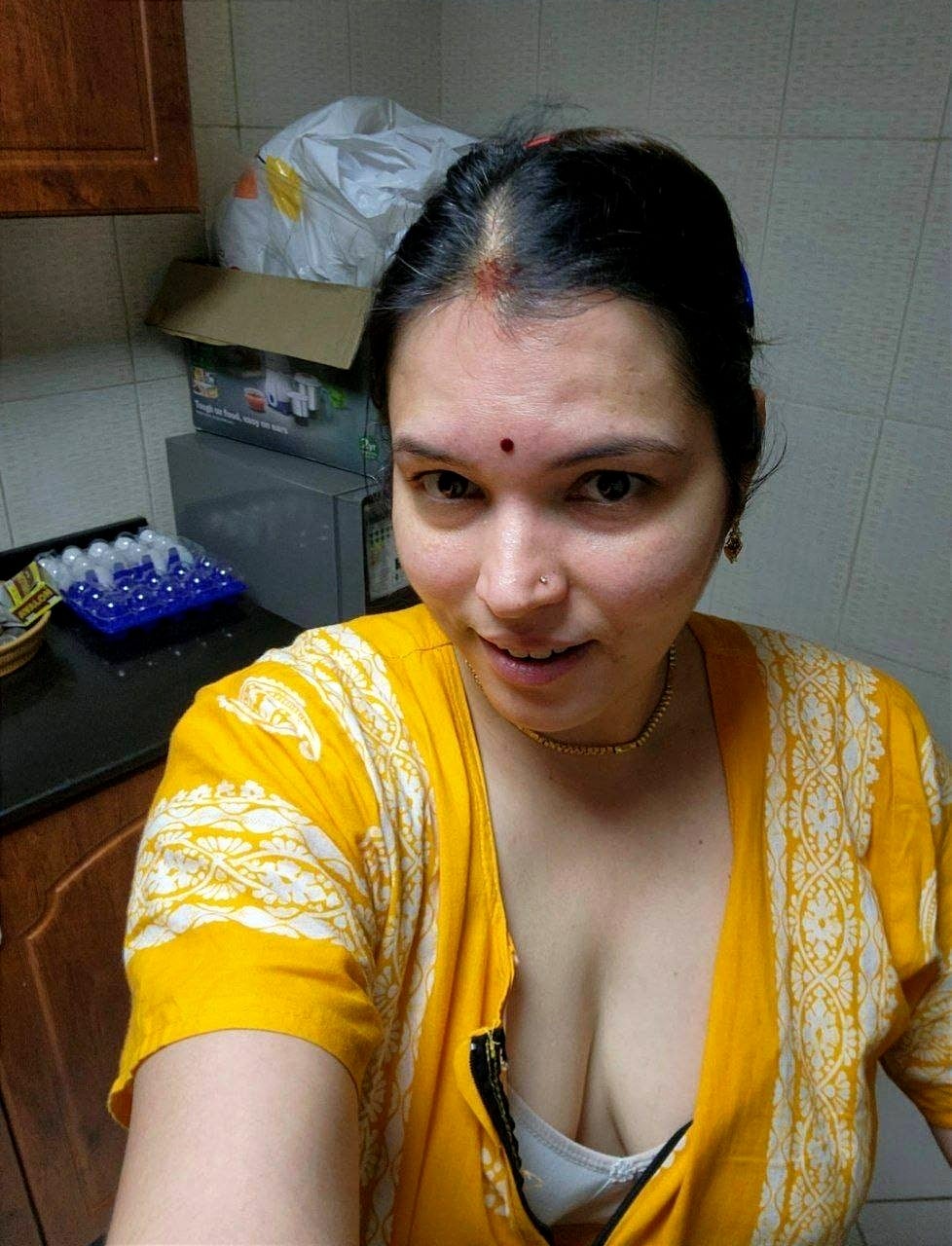 Hairy pussy homely bhabhi nude sex photos