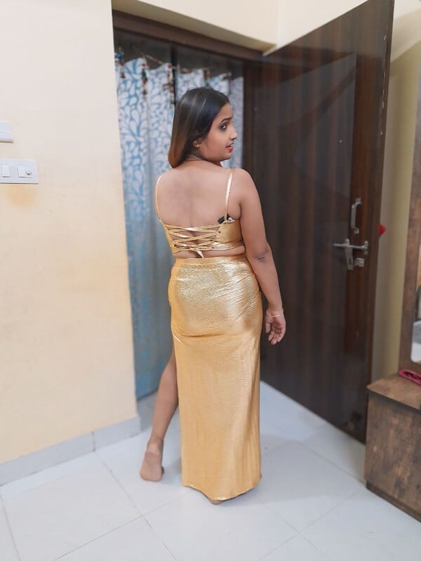 High class mature bhabhi topless in front of lover