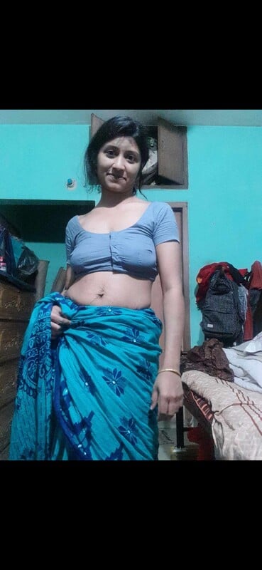 Affair bhabhi in saree nude fucking with lover