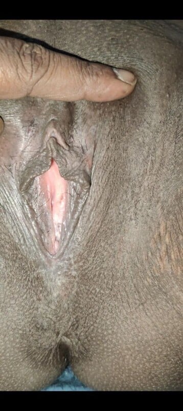 Muslim aunty Fareena nude wet pussy shown before sex