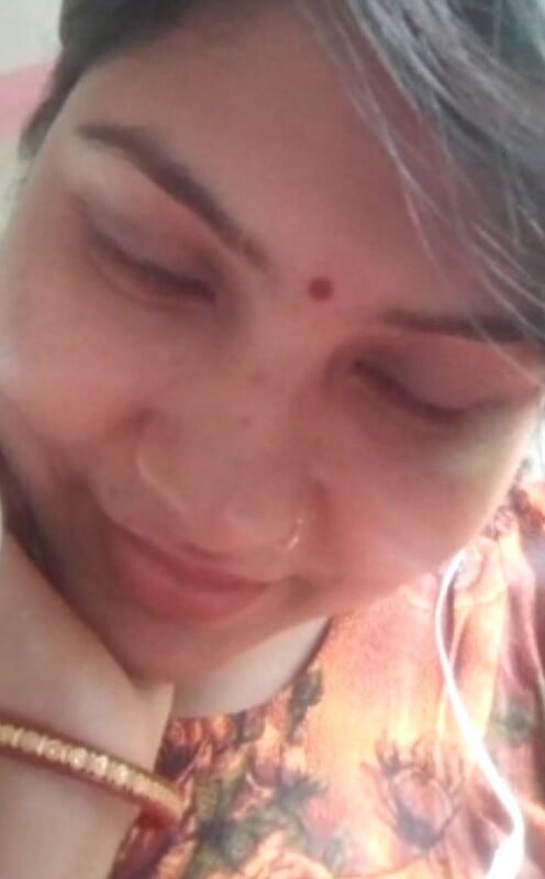 Bhabhi in red lingerie nude big boobs showing