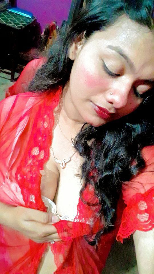 Bhabhi opening nighty and showing sexy boobs