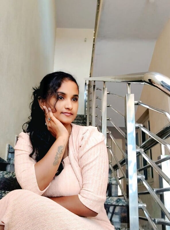 Bhabhi with mangalsutra having sex with secret lover