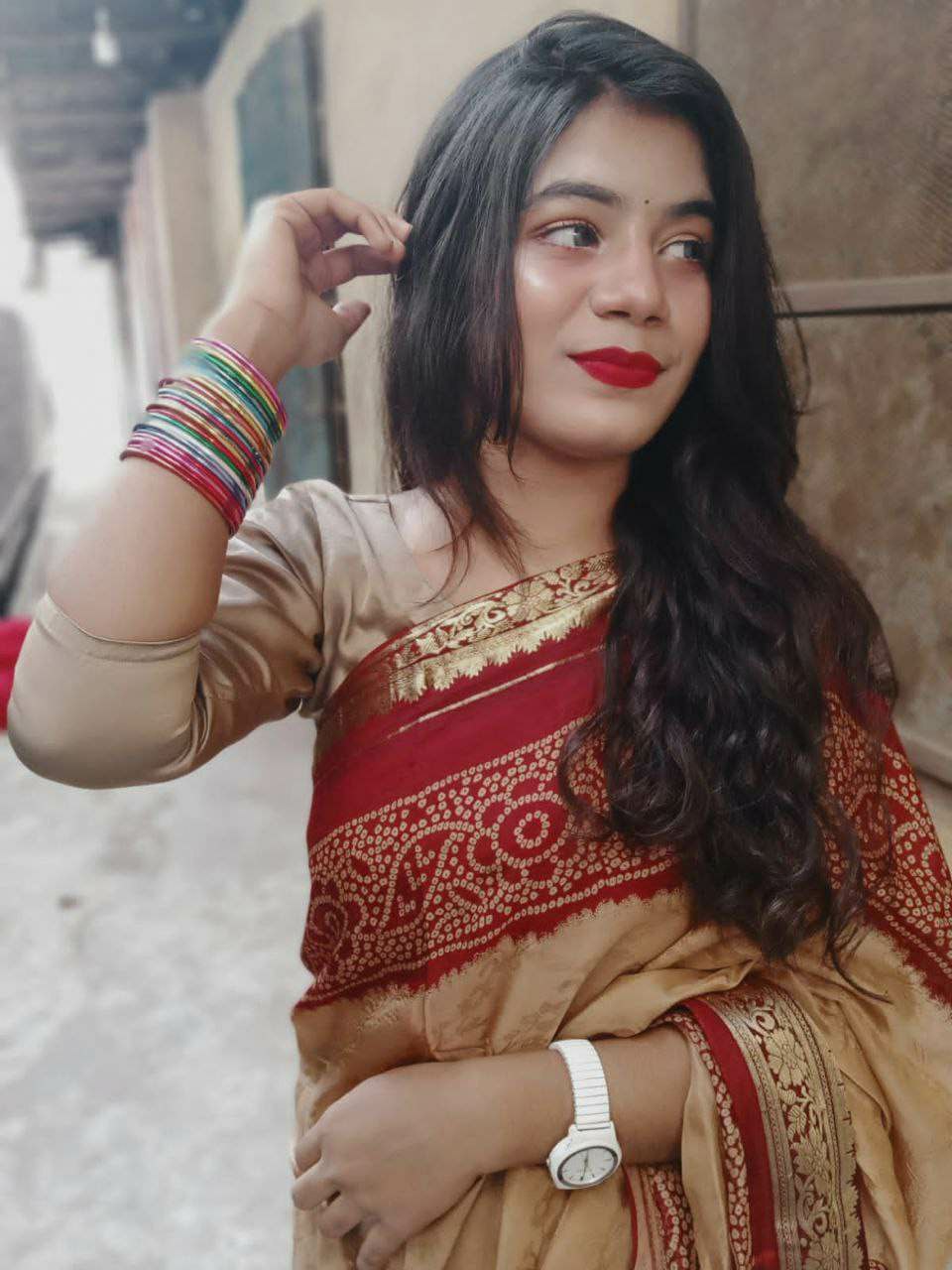 Bangladeshi sex bomb naked for first time pics