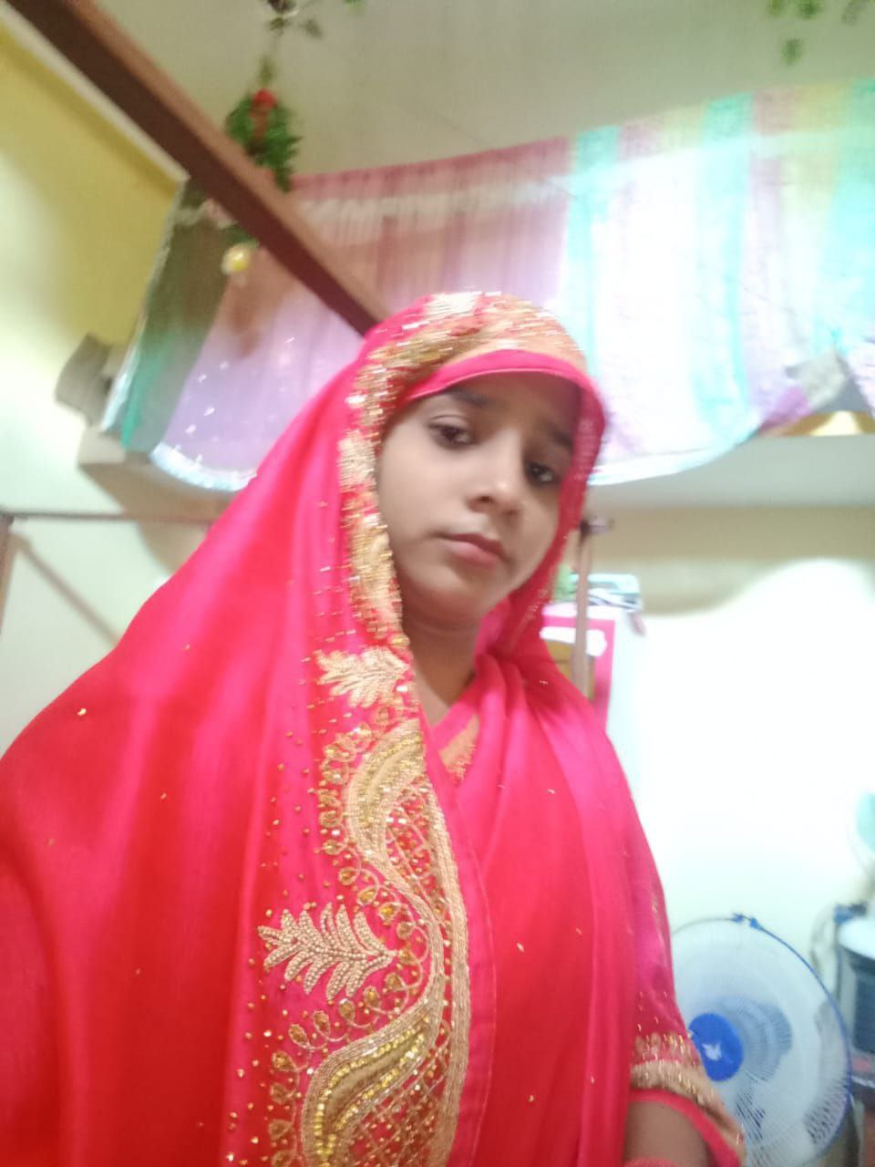 Divorced aunty showing huge boobs - topless show