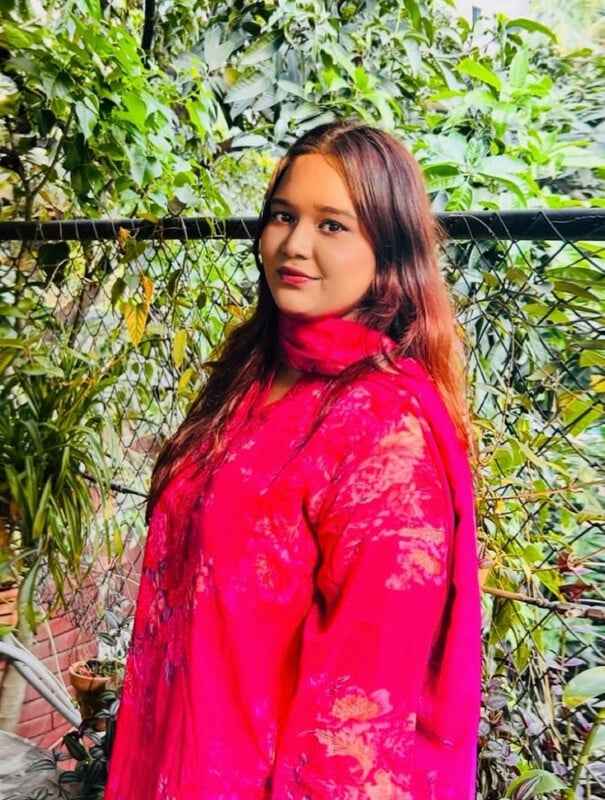 Hot ass mature aunty boobs showing exclusive photos