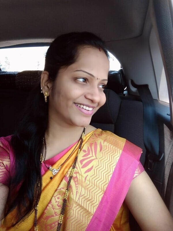 Indian bhabhi on vacation sexy and topless photos