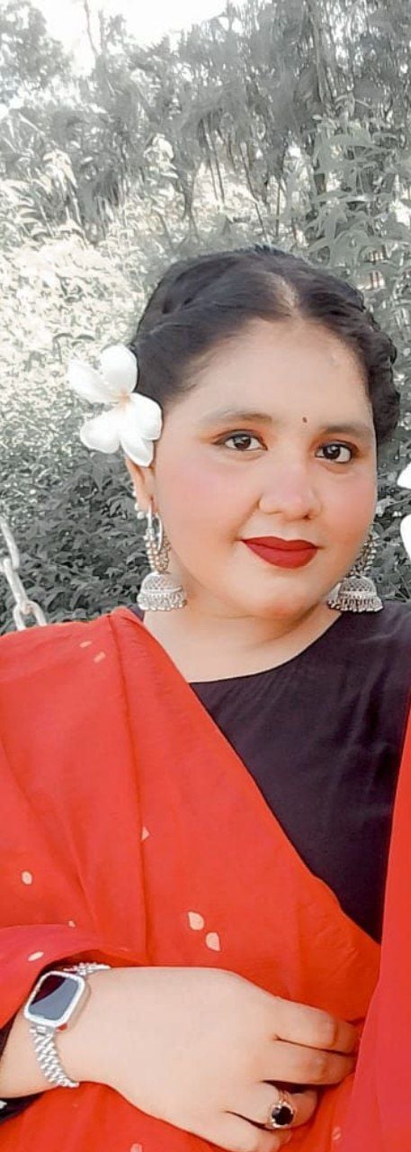 Chubby Bangladeshi Sumi bhabhi nude boobs showing