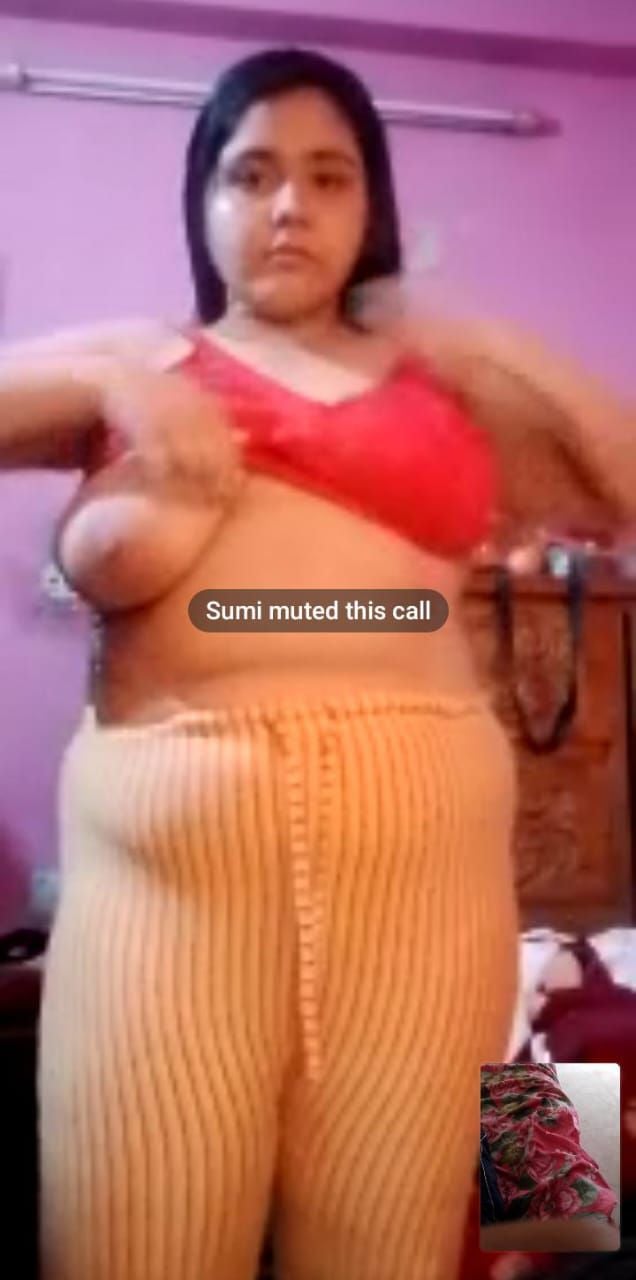 Chubby Bangladeshi Sumi bhabhi nude boobs showing