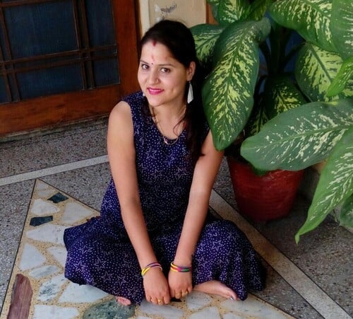 New Delhi Pacific mall bhabhi showing boobs in bra