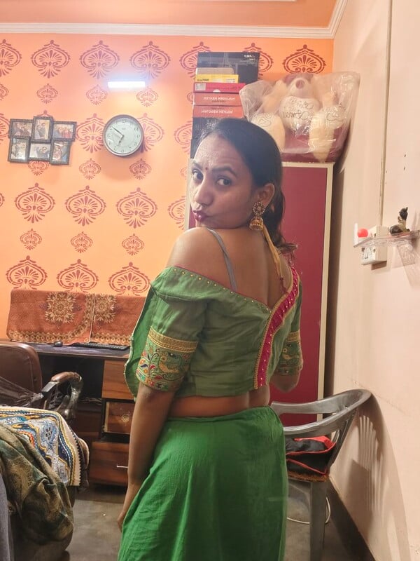 North Indian bhabhi ready for doggy fucking