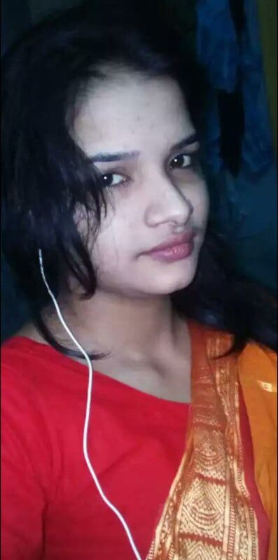 Beautiful newly married bhabhi nude pics