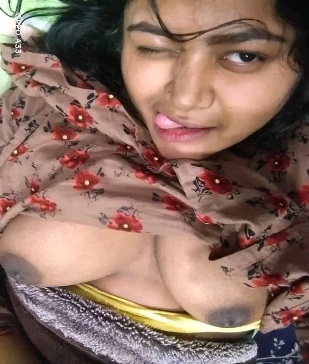Chubby Desi bhabhi nude boobs showing pics