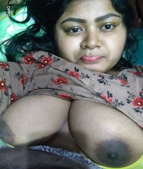 Chubby Desi bhabhi nude boobs showing pics