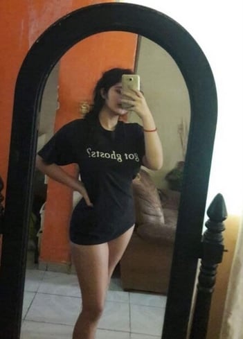 Delhi PG girl nude thick ass showing private pics