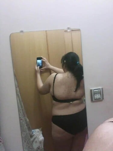 chubby MILF big ass and huge boobs exposing photos