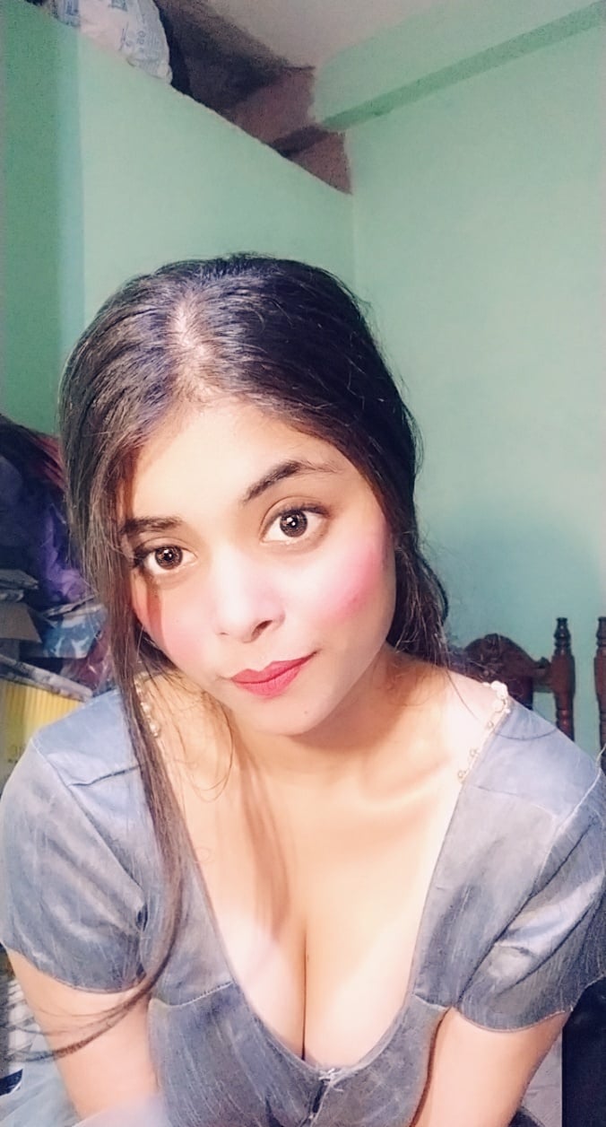 Indian school teacher see through saree boobs