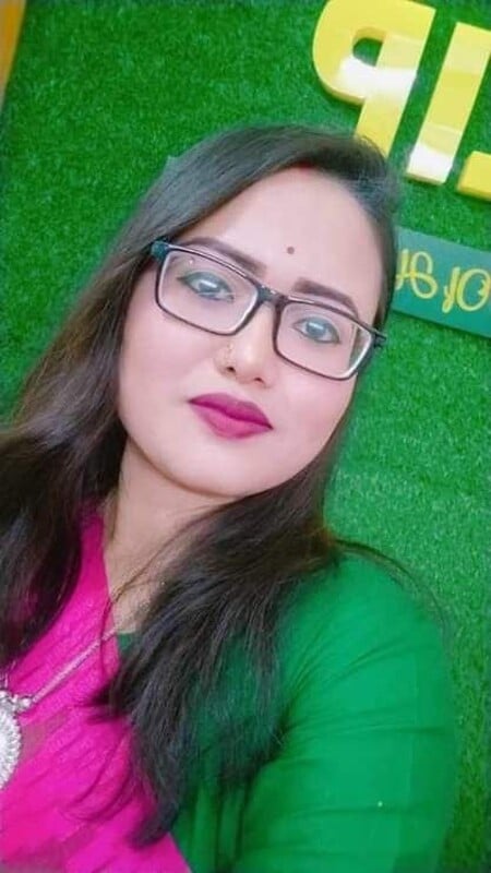 Desi bhabhi jungle pussy and nude seductive