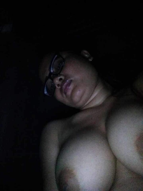 Desi bhabhi jungle pussy and nude seductive