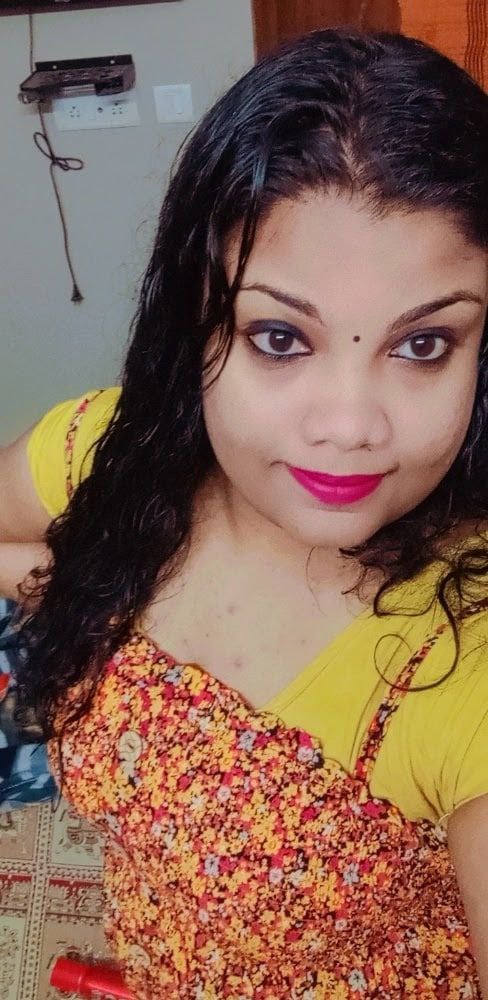 Desi bhabhi nude bath under the shower photos