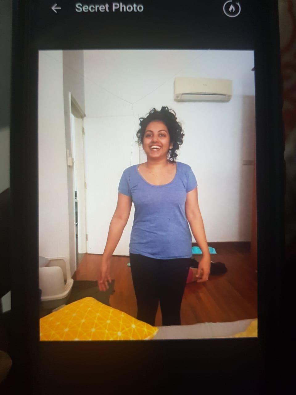 Tamil girlfriend showing big ass and nudity