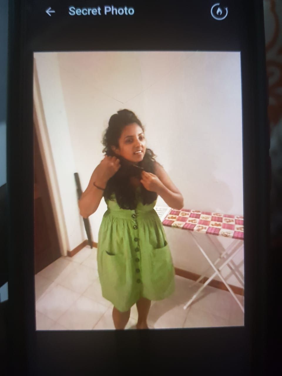 Tamil girlfriend showing big ass and nudity