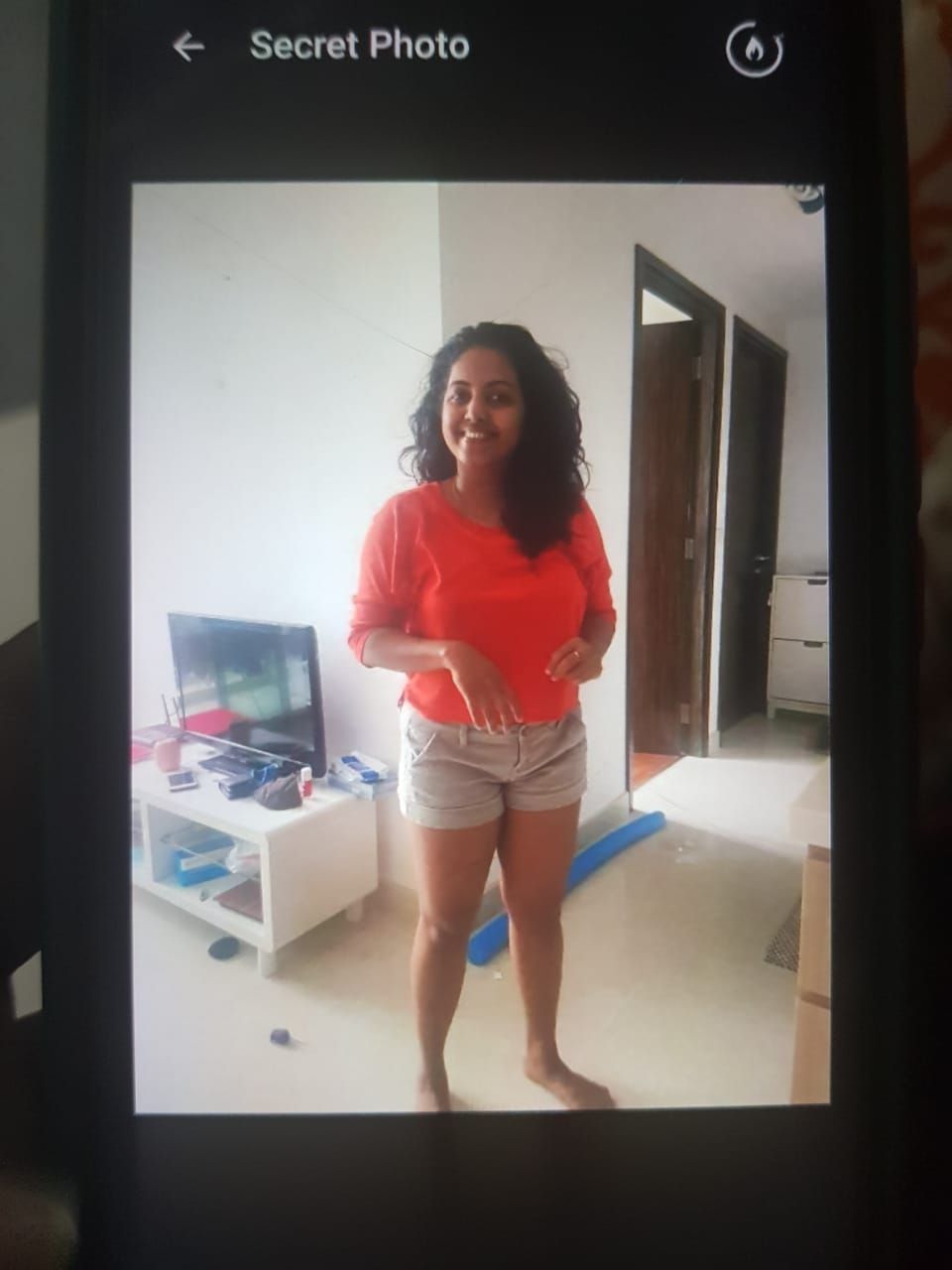 Tamil girlfriend showing big ass and nudity