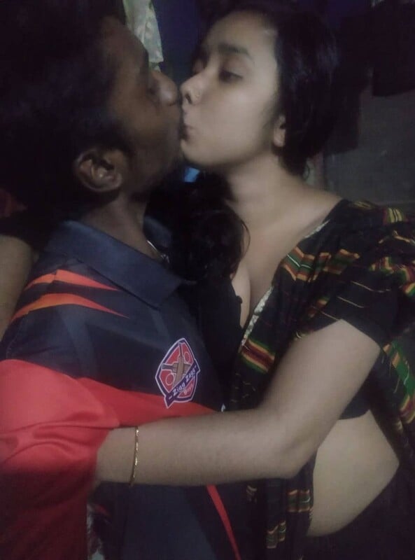 Desi cousin sister fucking in doggy style after nude