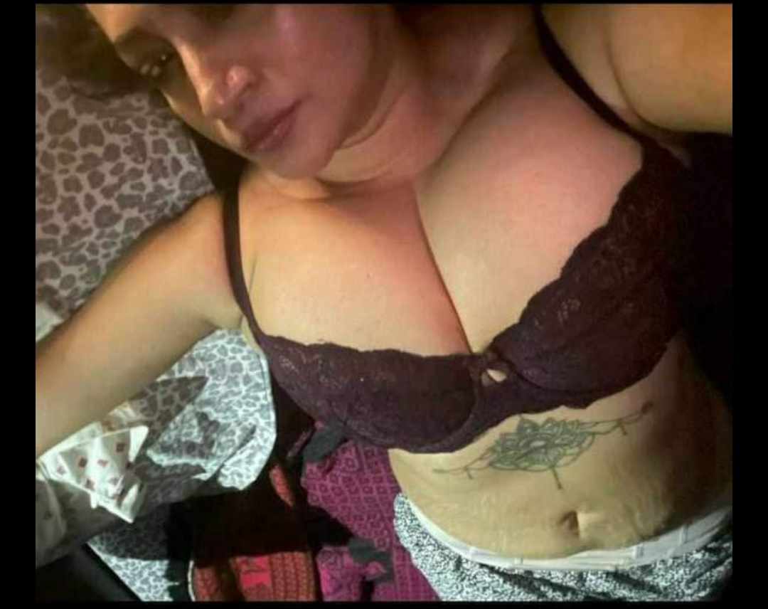 Bangladeshi actress Tania showing her huge boobs