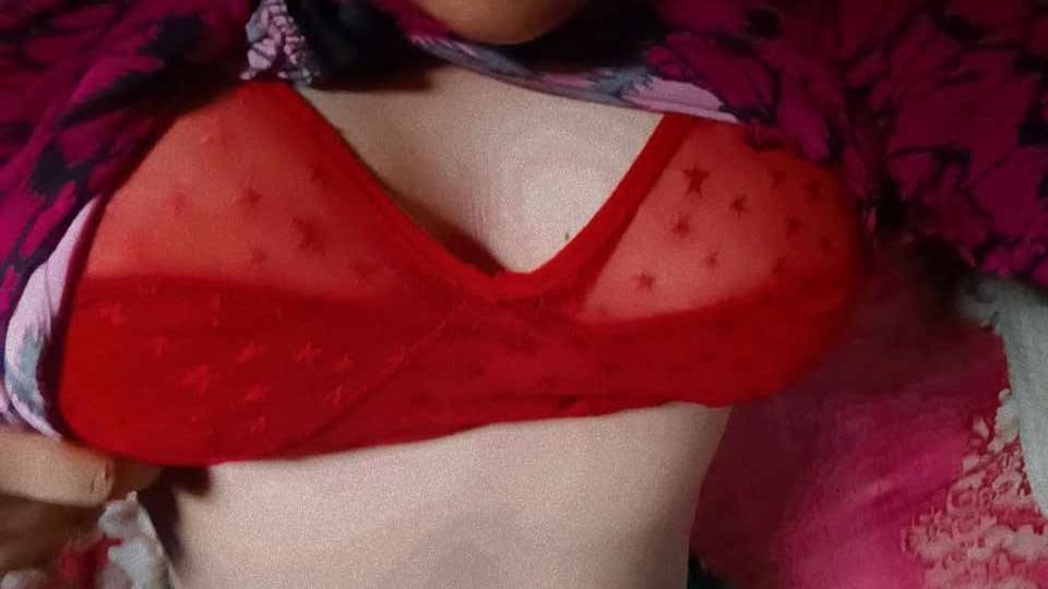 Chubby Indian girl striptease big boobs showing