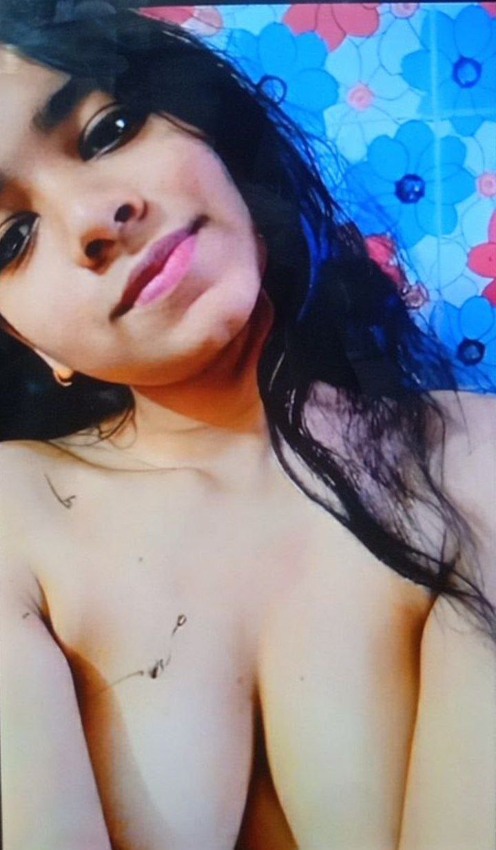 Big ass Indian girlfriend hottest nude photos