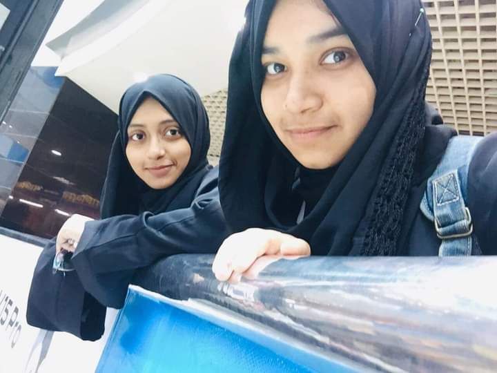 Hijab girl big boobs revealed in selfies