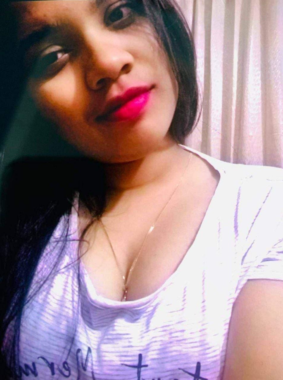 Hijab girl big boobs revealed in selfies