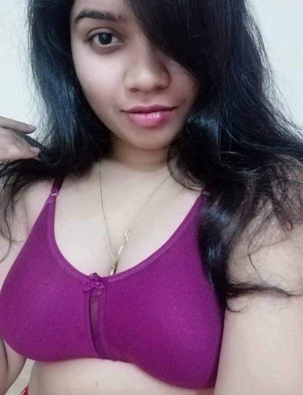 Hijab girl big boobs revealed in selfies