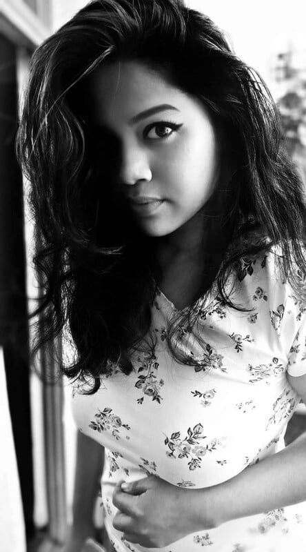 Big boobs Bangla girl few topless selfie pics