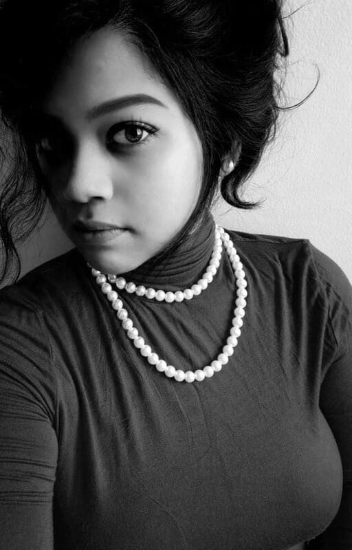 Big boobs Bangla girl few topless selfie pics