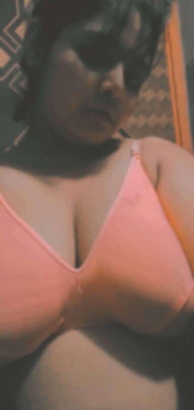 Huge boobs Desi girl playing with her private parts