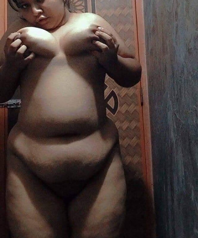 Huge boobs Desi girl playing with her private parts