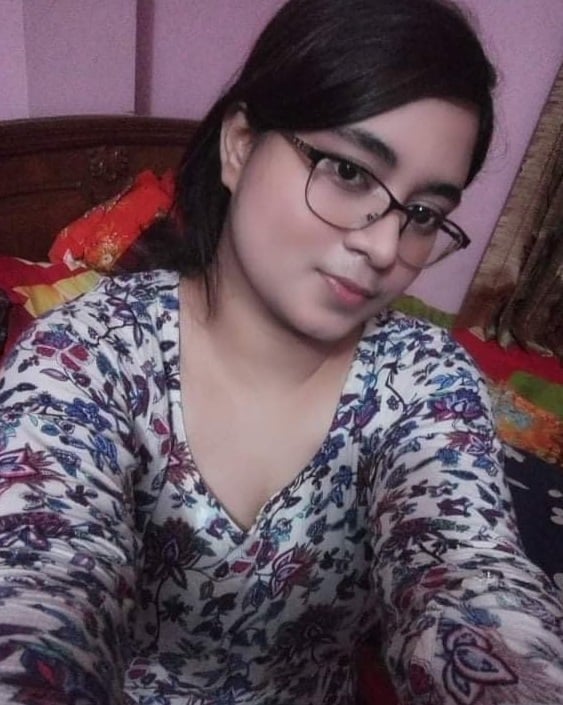 Big boobs Paki girl solo nude selfies for lover