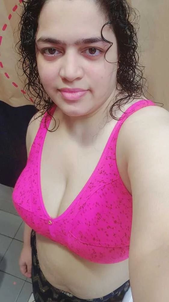 Hijabi milk tanker bhabhi nude unseen pics