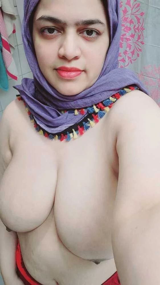 Hijabi milk tanker bhabhi nude unseen pics