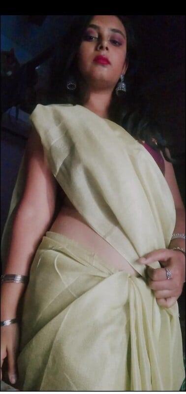 Big boobs unmarried girl showing pink pussy